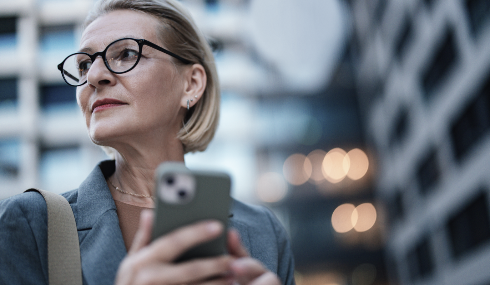 FCA Survey finds 178 WhatsApp policy breaches, with over 41% from senior staff